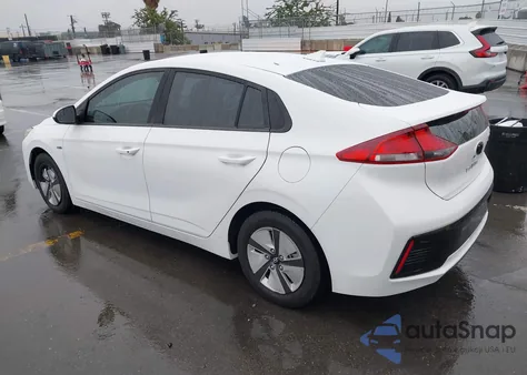 2017 Hyundai Ioniq Hybrid Blue z USA, uszkodzony, nr VIN KMHC65LC4HU031265